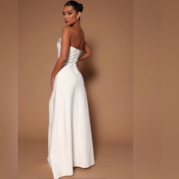 NovaLuxe  Mira Embellished Maxi Gown White Front Slit Strapless Size Large - Picture 2 of 16